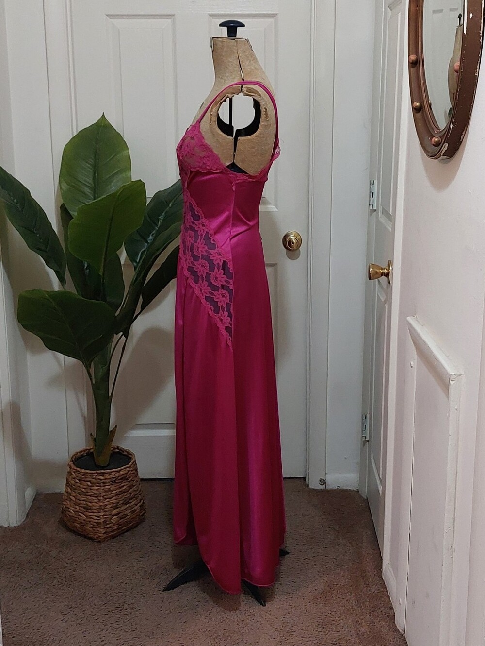 Vintage Fuchsia Lace-Accent Nylon Slip Night Dress Size Small/medium - Picture 2 of 8